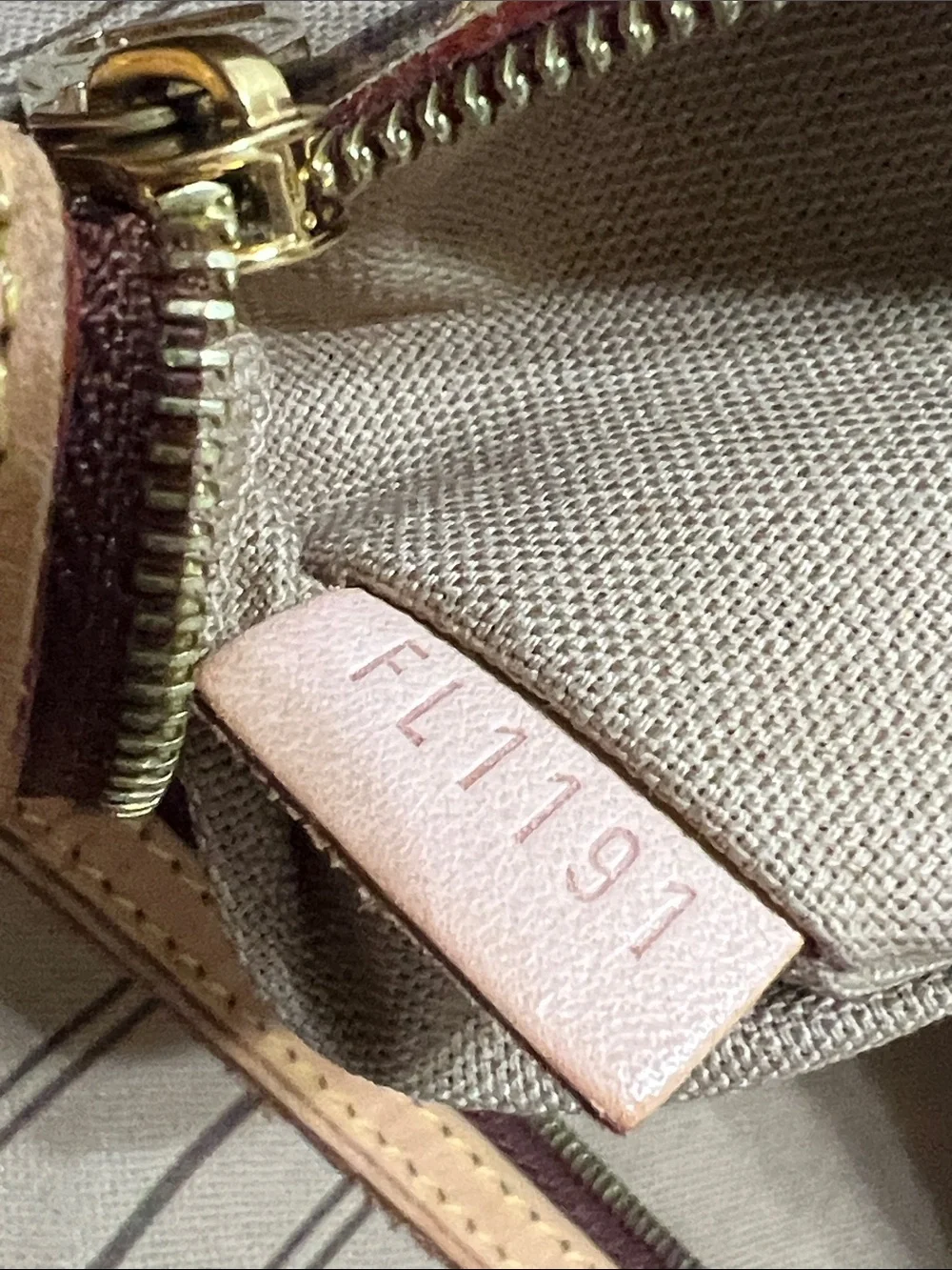 N/A authentic louis